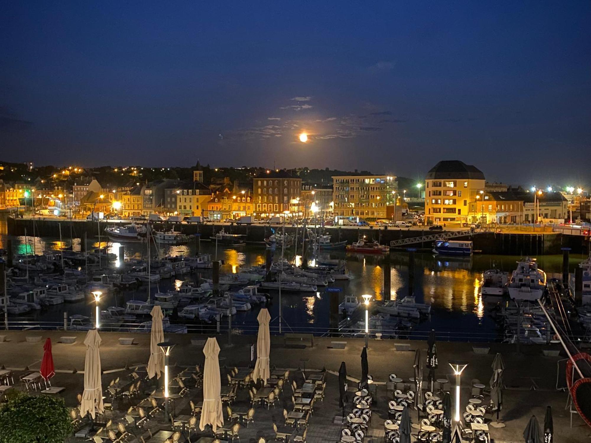 Etablissement 3 Etoiles Avec Ascenseur, 3 Appartements Lumineux Vue Port Avec Balcon, 200M De La Mer, Wifi Fibre, Tous Service Inclus Dieppe Dış mekan fotoğraf