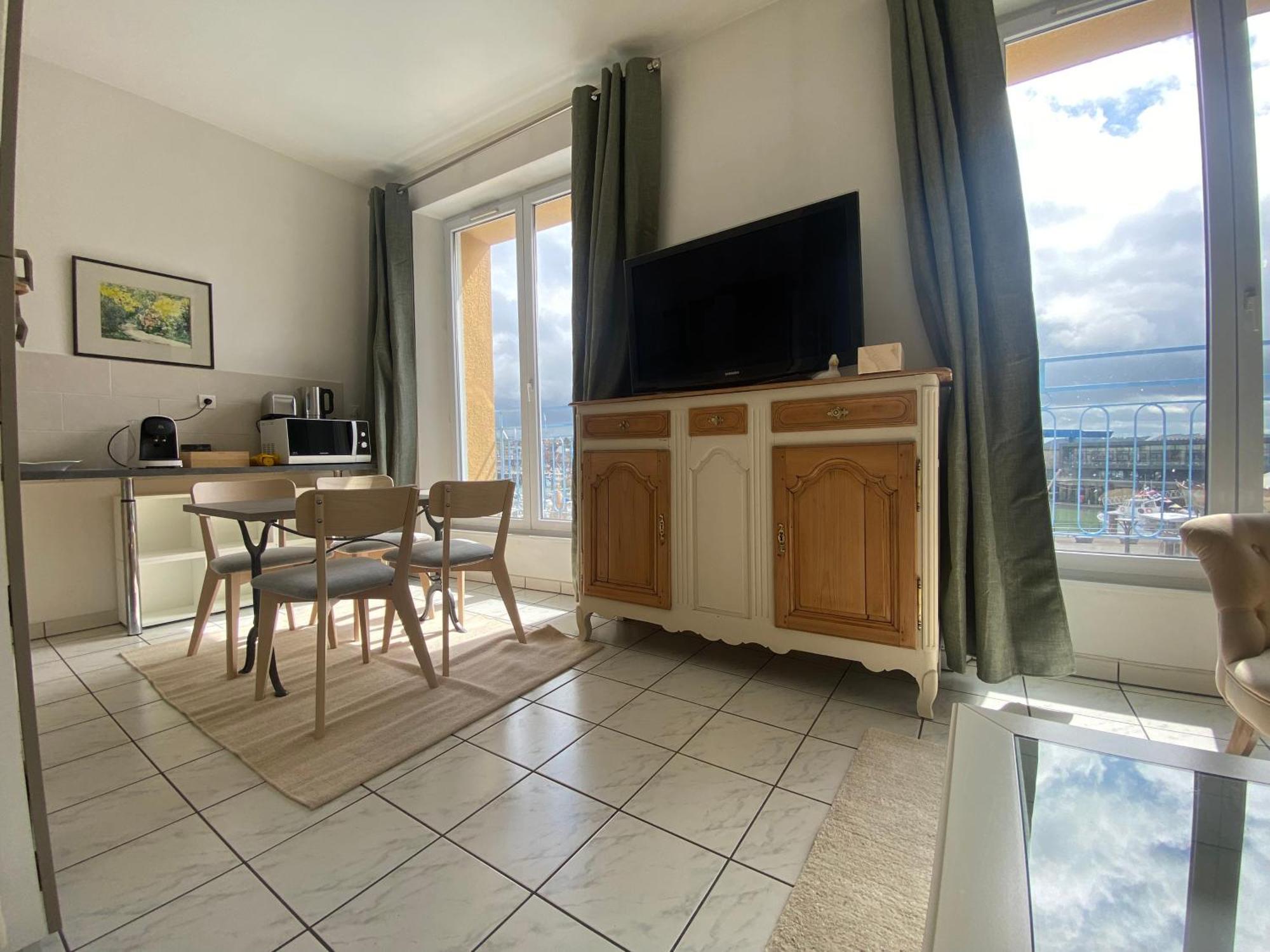 Etablissement 3 Etoiles Avec Ascenseur, 3 Appartements Lumineux Vue Port Avec Balcon, 200M De La Mer, Wifi Fibre, Tous Service Inclus Dieppe Dış mekan fotoğraf