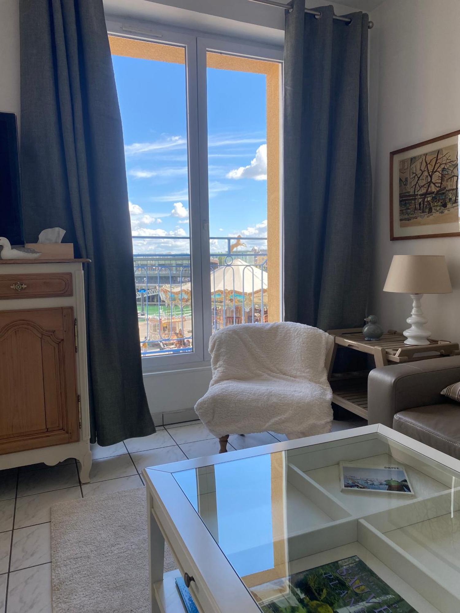 Etablissement 3 Etoiles Avec Ascenseur, 3 Appartements Lumineux Vue Port Avec Balcon, 200M De La Mer, Wifi Fibre, Tous Service Inclus Dieppe Dış mekan fotoğraf