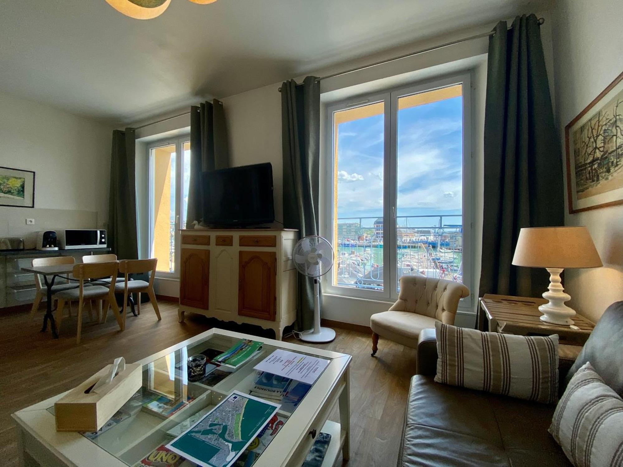Etablissement 3 Etoiles Avec Ascenseur, 3 Appartements Lumineux Vue Port Avec Balcon, 200M De La Mer, Wifi Fibre, Tous Service Inclus Dieppe Dış mekan fotoğraf