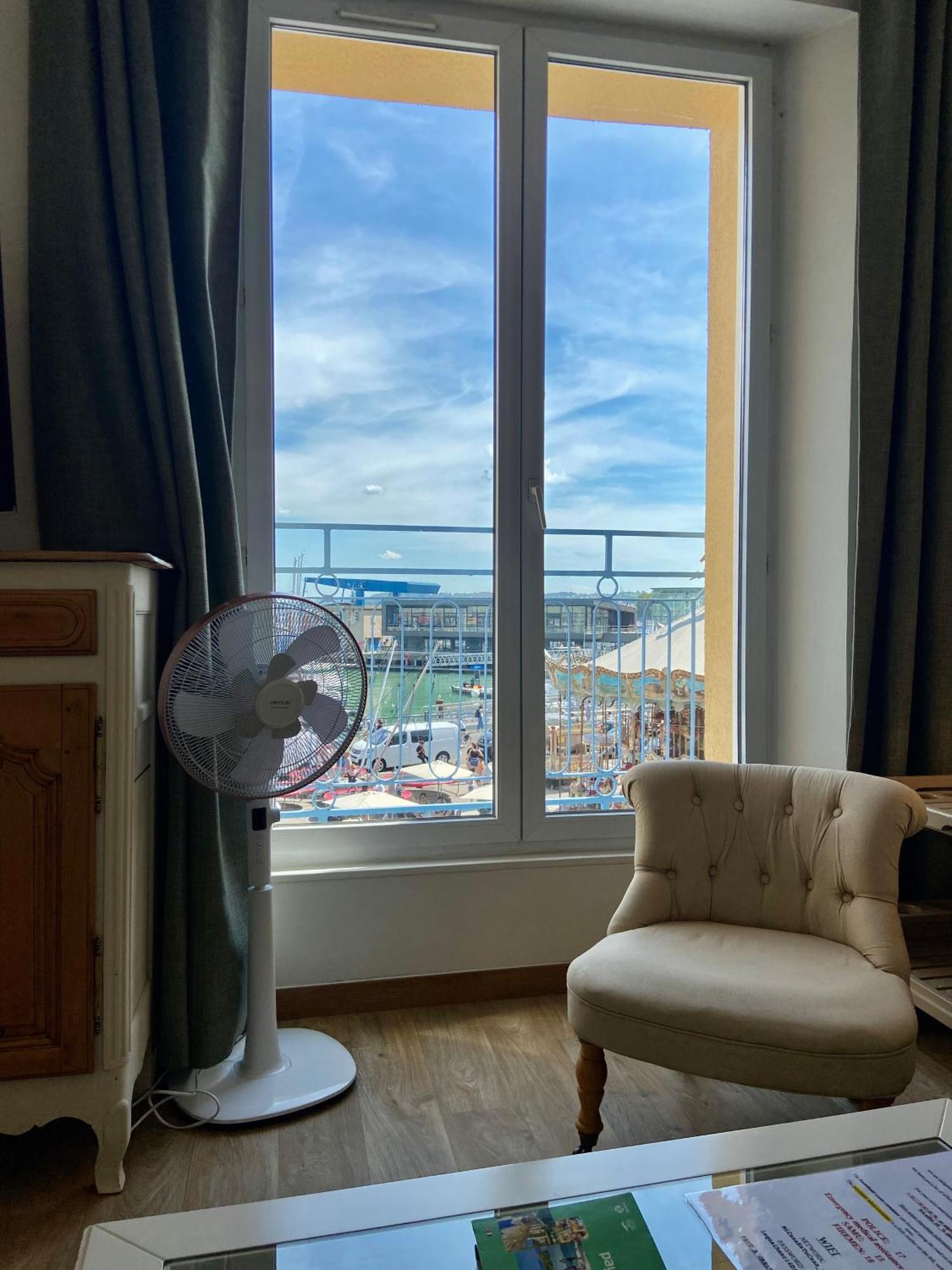 Etablissement 3 Etoiles Avec Ascenseur, 3 Appartements Lumineux Vue Port Avec Balcon, 200M De La Mer, Wifi Fibre, Tous Service Inclus Dieppe Dış mekan fotoğraf